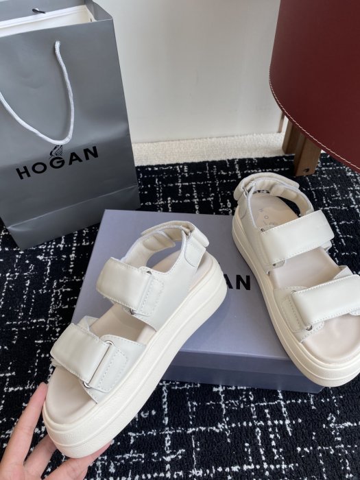 Сандалии женские фото 7