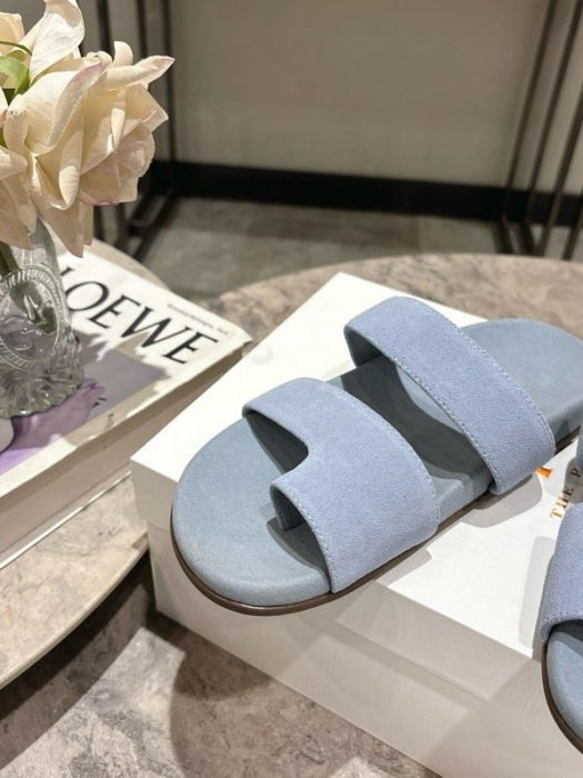 Шлепанцы женские фото 7