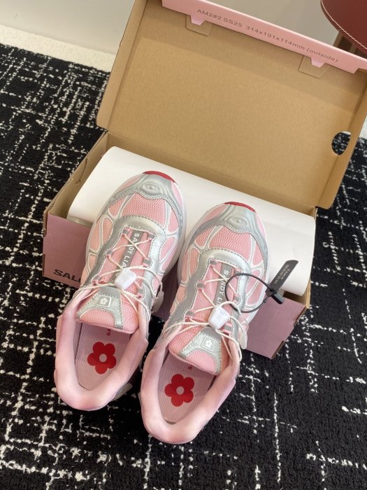 Sneakers women's SALOMON XT WHISPER фото 4