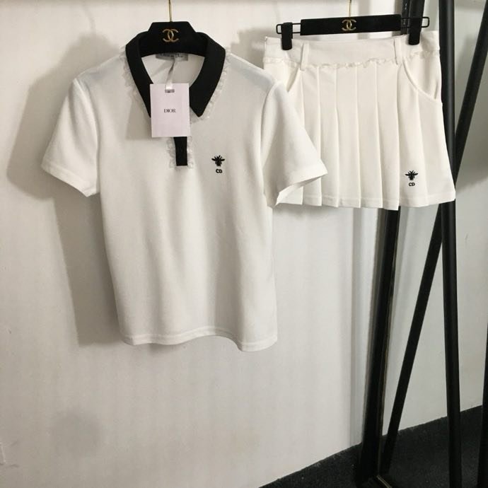 Костюм женский