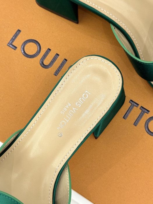 Босоножки фото 8