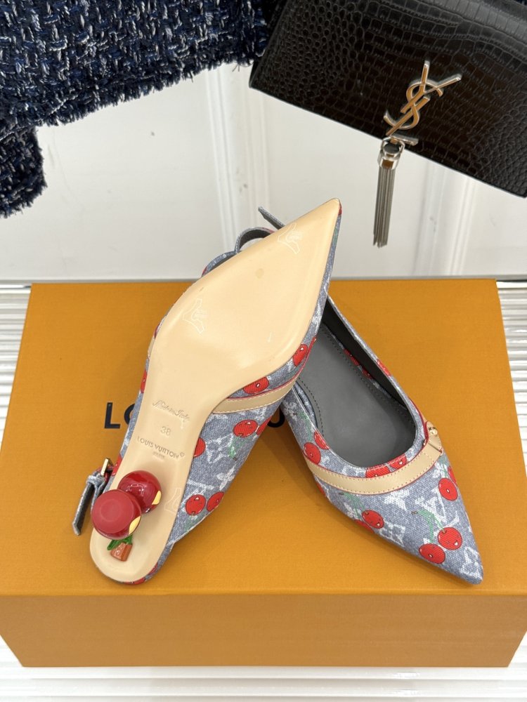 Босоножки фото 9