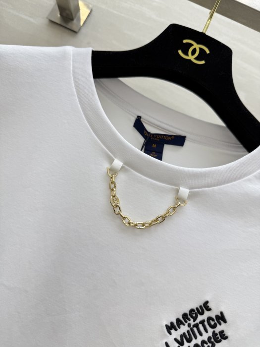 T-shirt women's фото 2