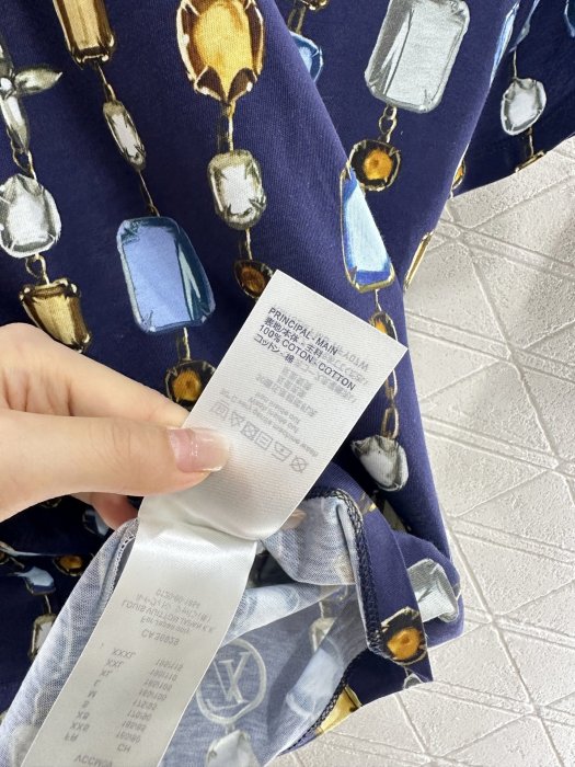 T-shirt women's фото 9