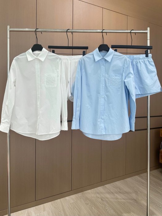 Костюм женский