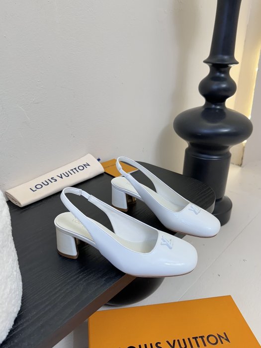 Босоножки фото 2