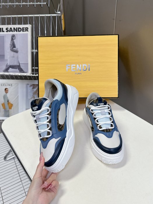 Кроссовки фото 5