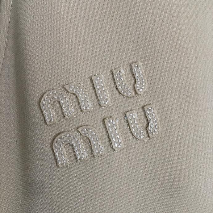 Костюм женский фото 4