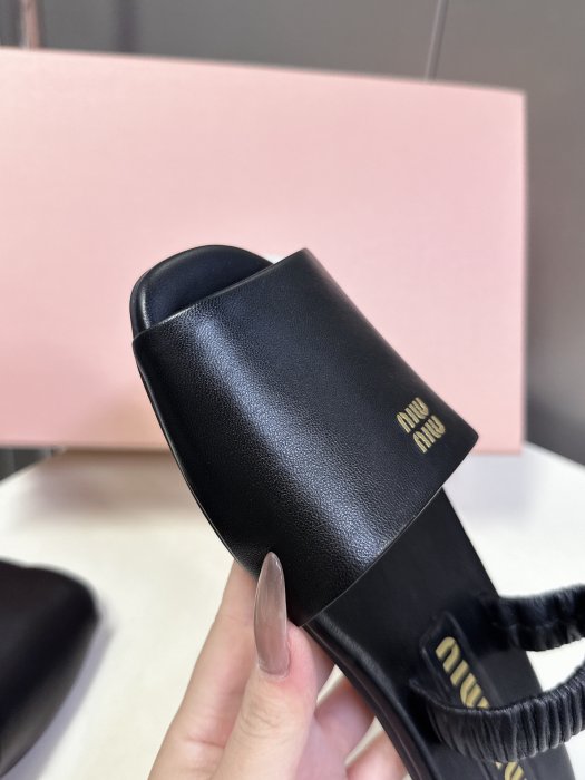 Шлепанцы фото 8