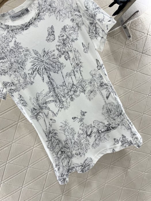 Футболка жіноча фото 6