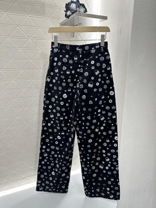 Джинсы женские фото 2