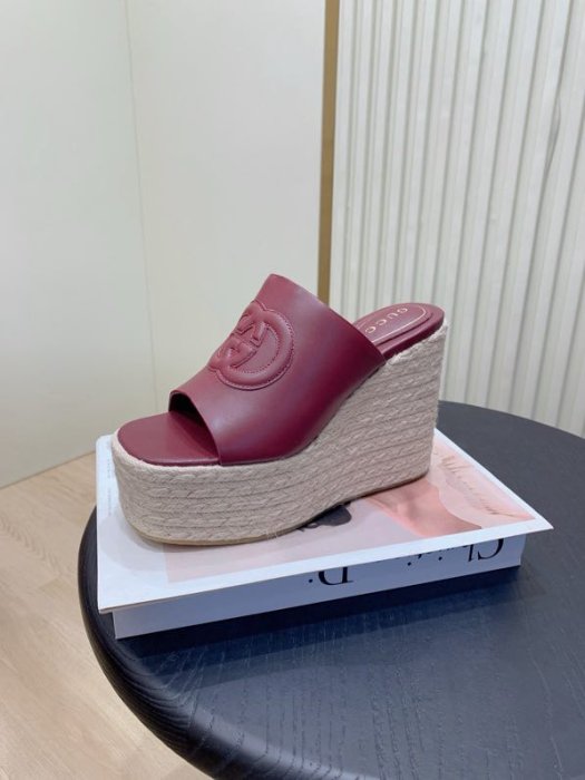 Босоножки фото 8