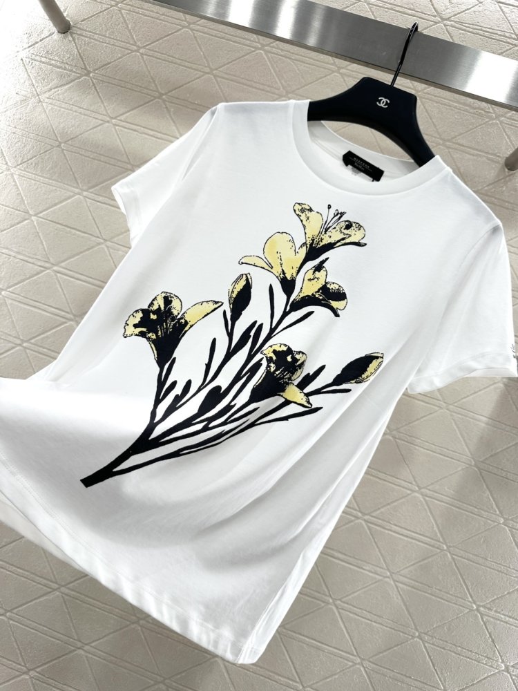 Футболка жіноча фото 6