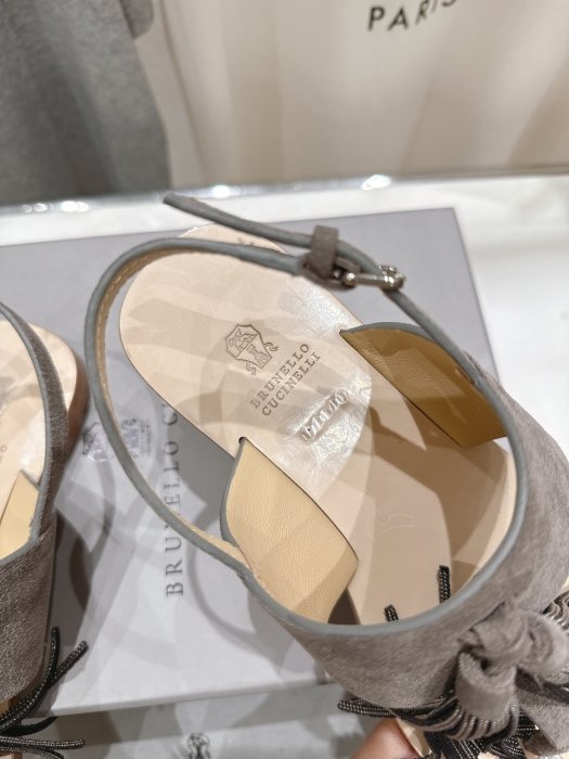 Сандалии женские фото 6