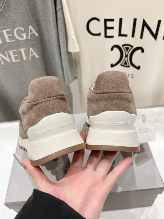 Кроссовки фото 7