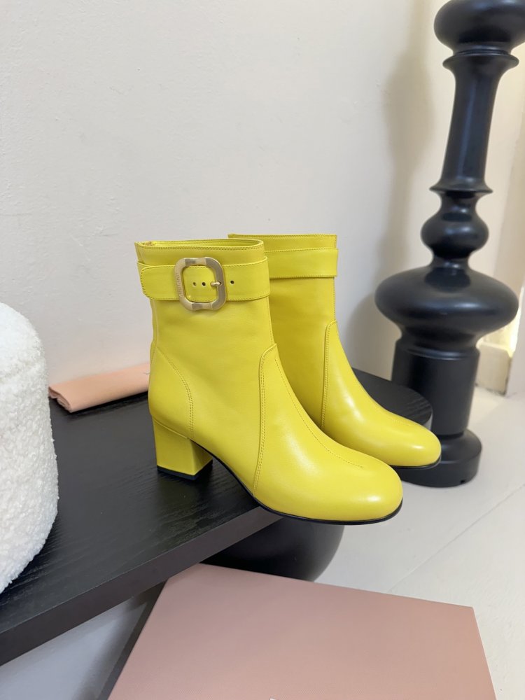 Черевики жіночі