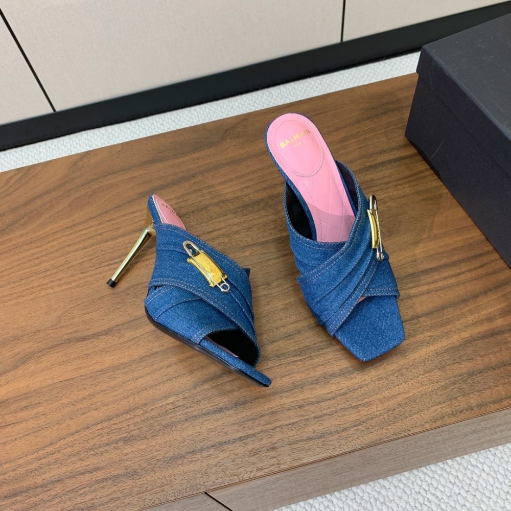 Босоножки фото 2