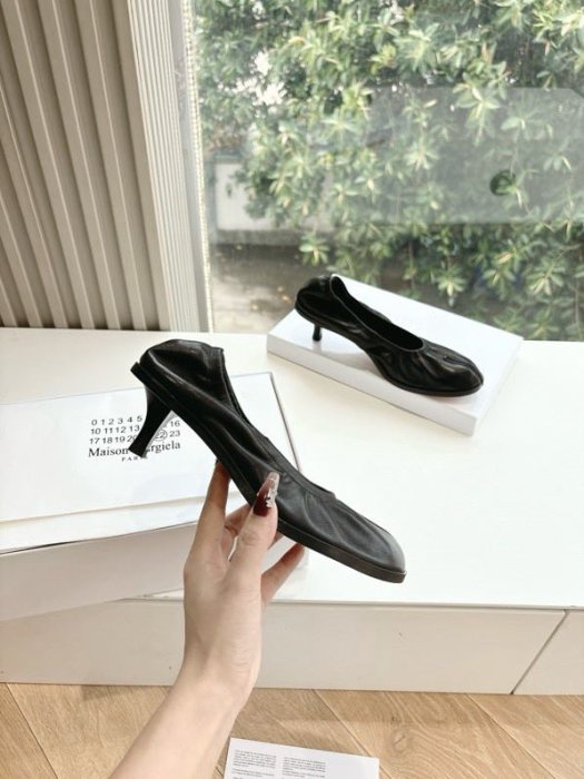 Туфли кожаные с раздвоенным носком фото 9