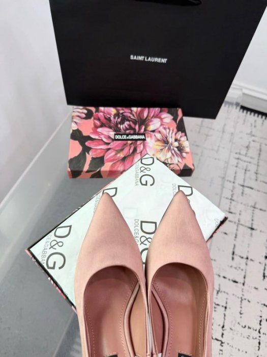 Sandals on high heel фото 4