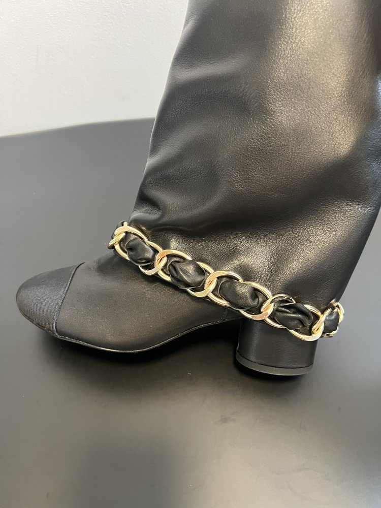 Сапоги женские фото 7