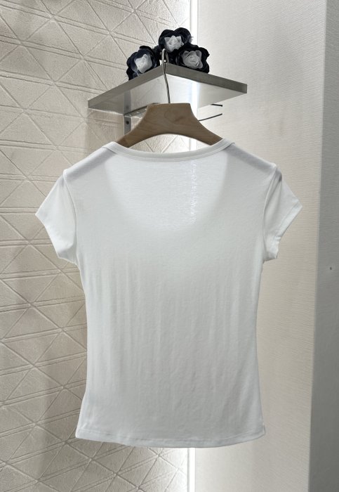 T-shirt women's фото 2