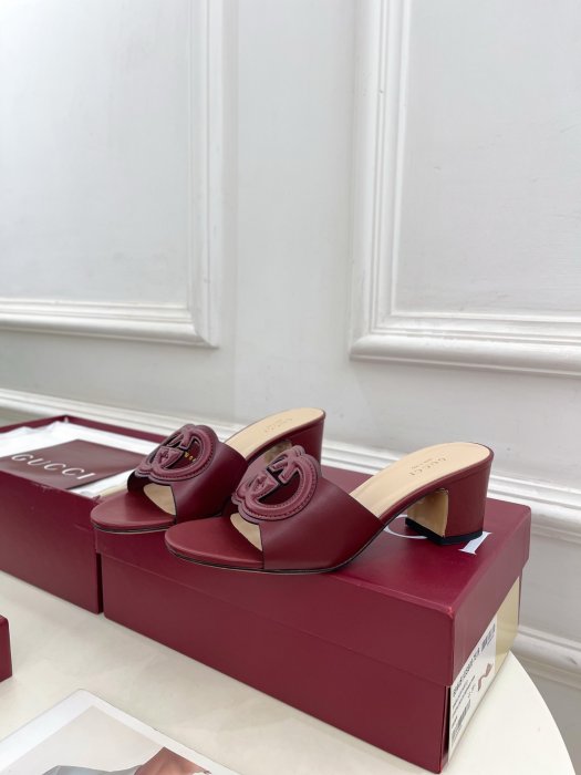 Босоножки фото 3