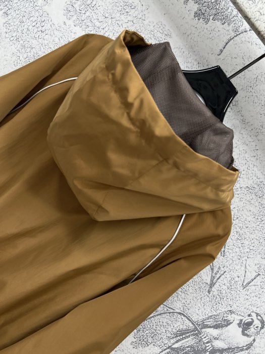 Куртка жіноча фото 8