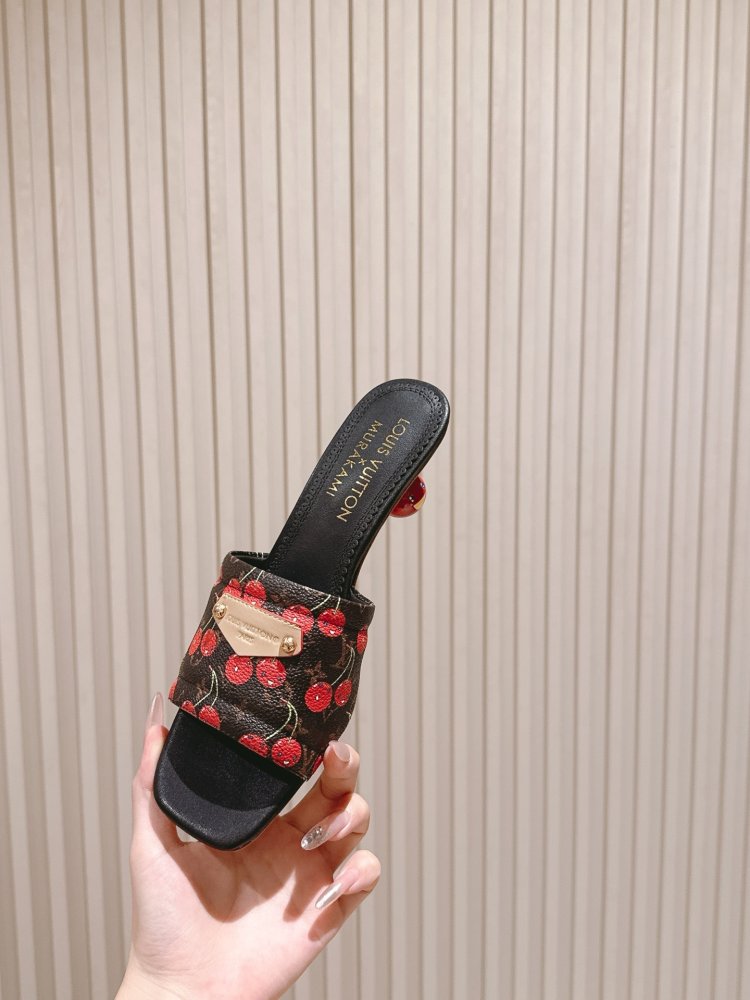 Босоніжки фото 8