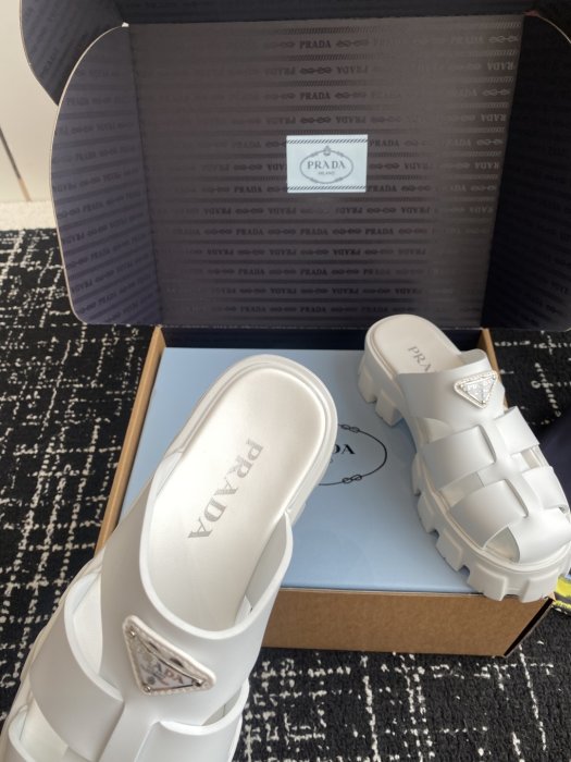 Босоножки фото 8