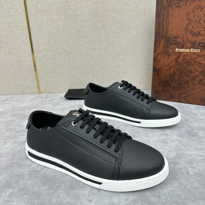 Кросівки фото 2