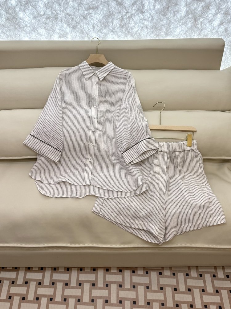 Костюм жіночий фото 3