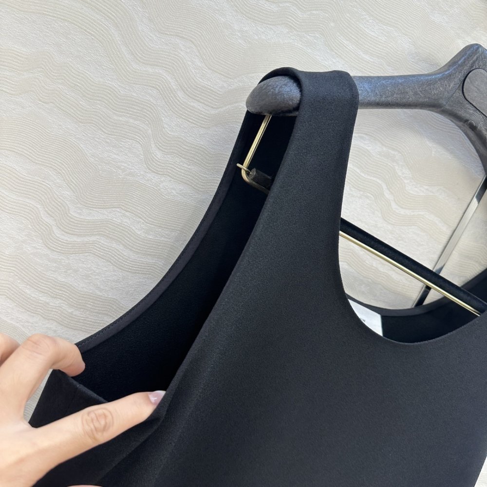 Свободное шелковое платье фото 4