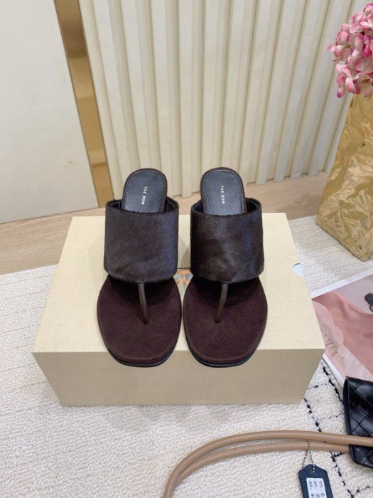 Босоножки фото 8