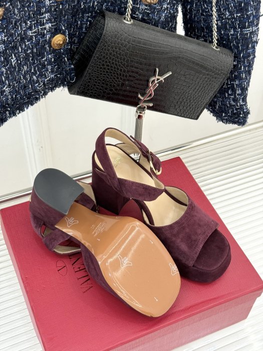 Босоножки фото 9