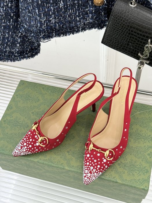 Босоножки фото 2