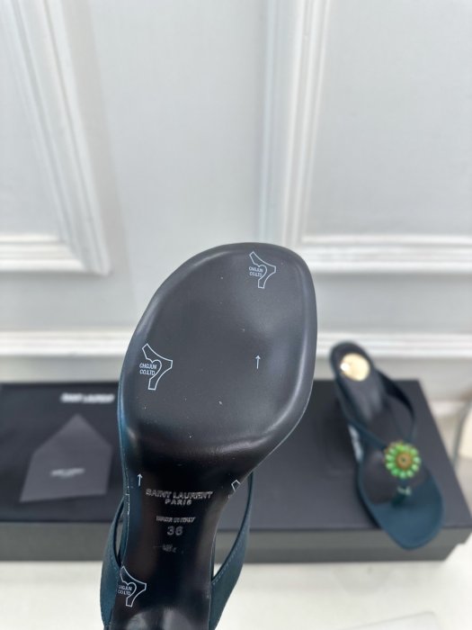 Босоножки фото 9