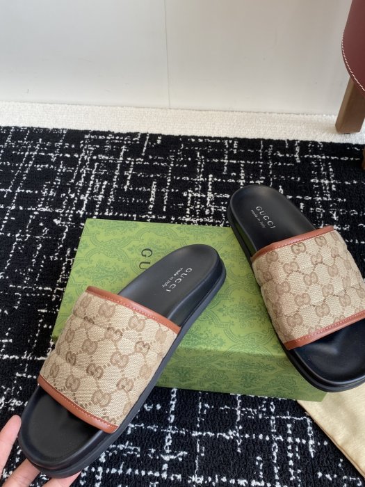 Шлепанцы фото 7