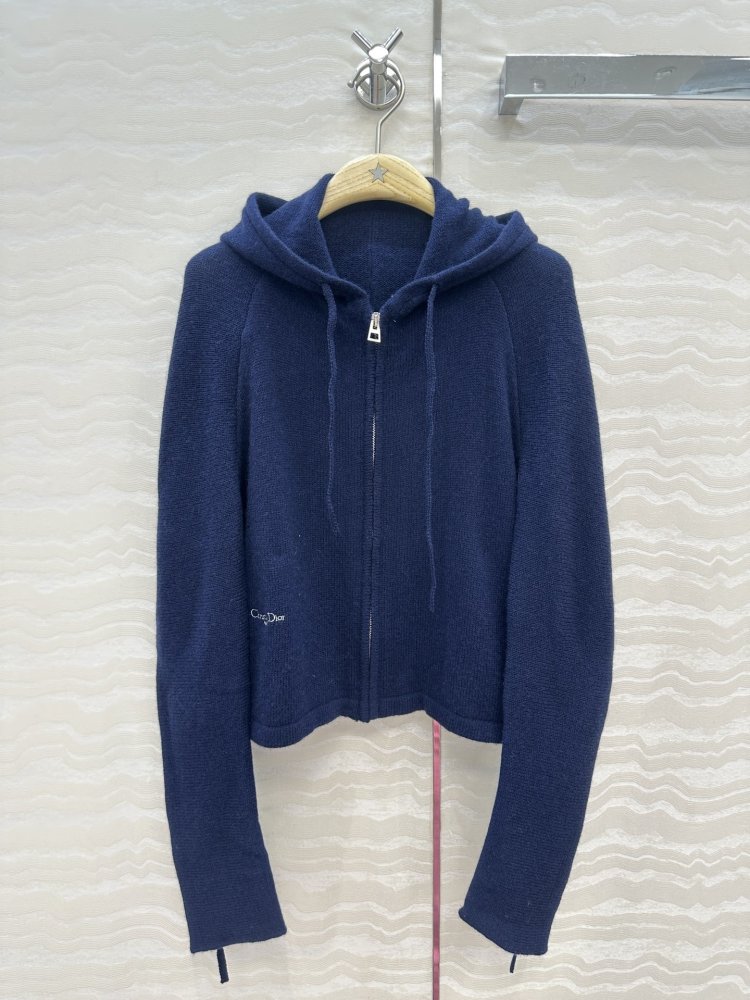 Кофта жіноча