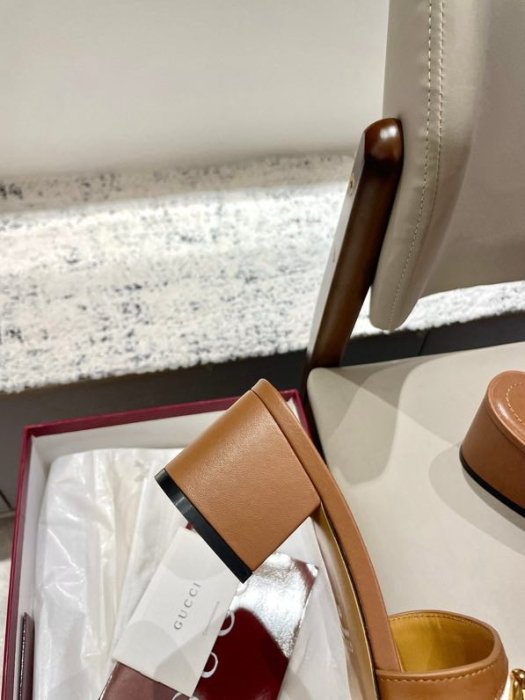 Босоножки фото 5