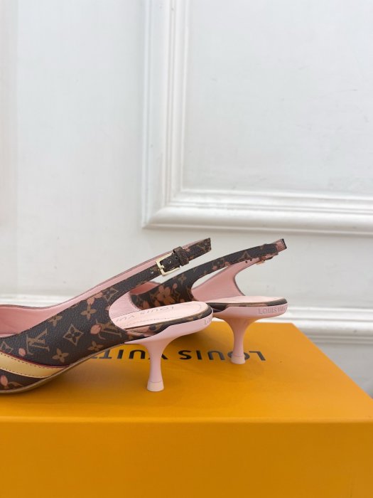 Босоножки фото 8