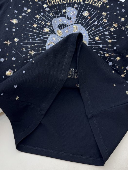 T-shirt women's фото 8