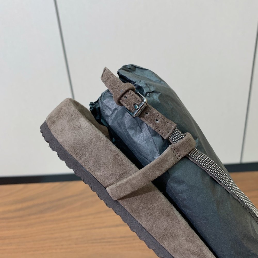 Шльопанці жіночі фото 7