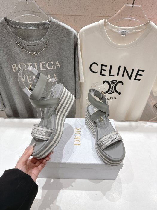 Sandals women's фото 3