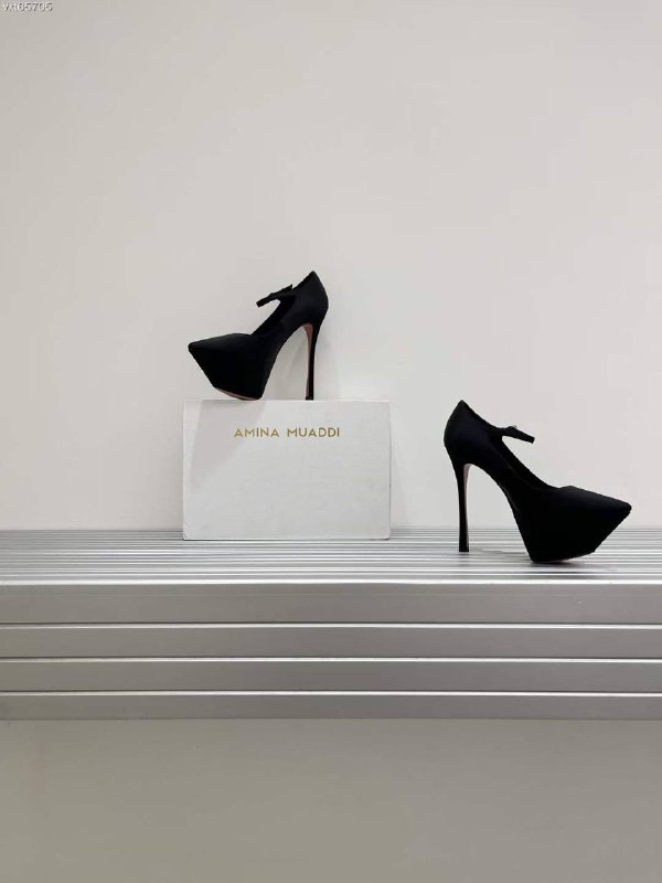 Stylish women's shoes on stud black фото 3