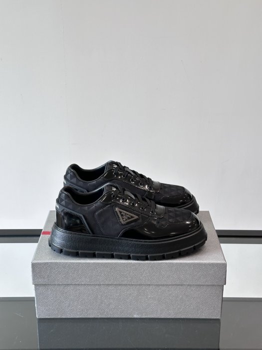 Кроссовки мужские