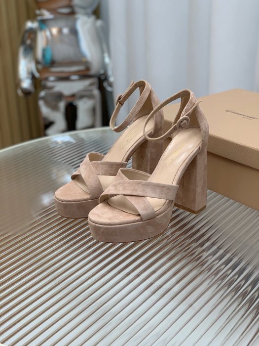 Босоніжки фото 9