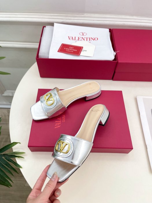 Босоножки фото 3