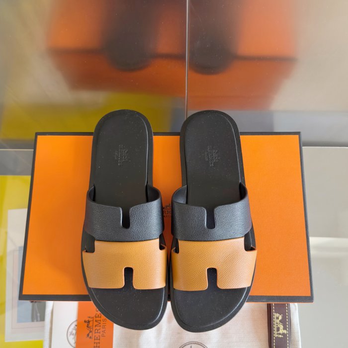 Шлепанцы женские фото 7