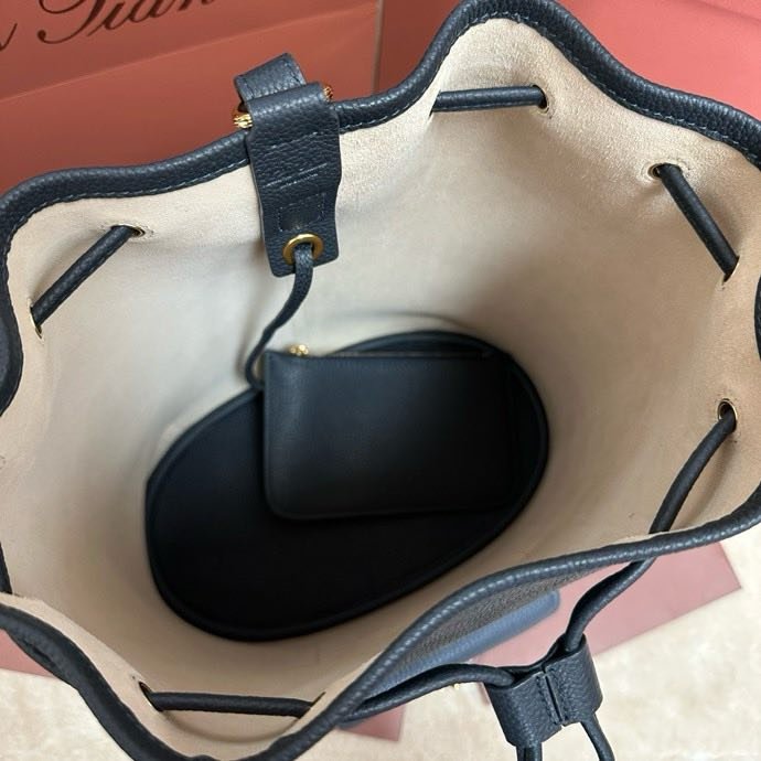 Backpack leather female Loro Piana Extra фото 4