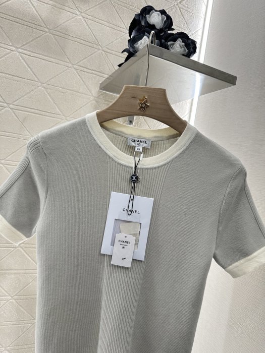 Футболка женская фото 3